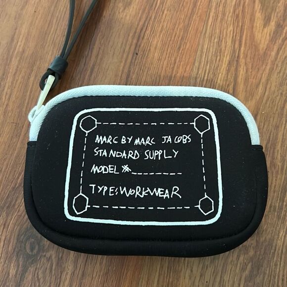 Marc by Marc Jacob's black and white neoprene wristlet wallet change purse pouch - Picture 1 of 5